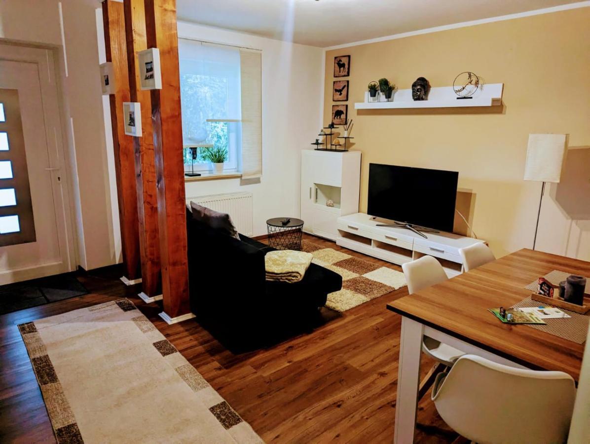 Ferienwohnung Jobst - Ruhig Mit Blick Ins Gruene Nittenau Exterior photo